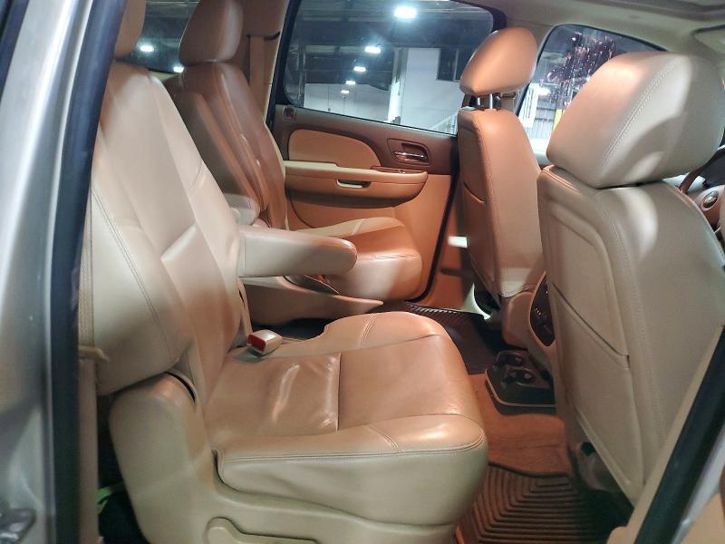 2014 Chevrolet Suburban K1500 ltz