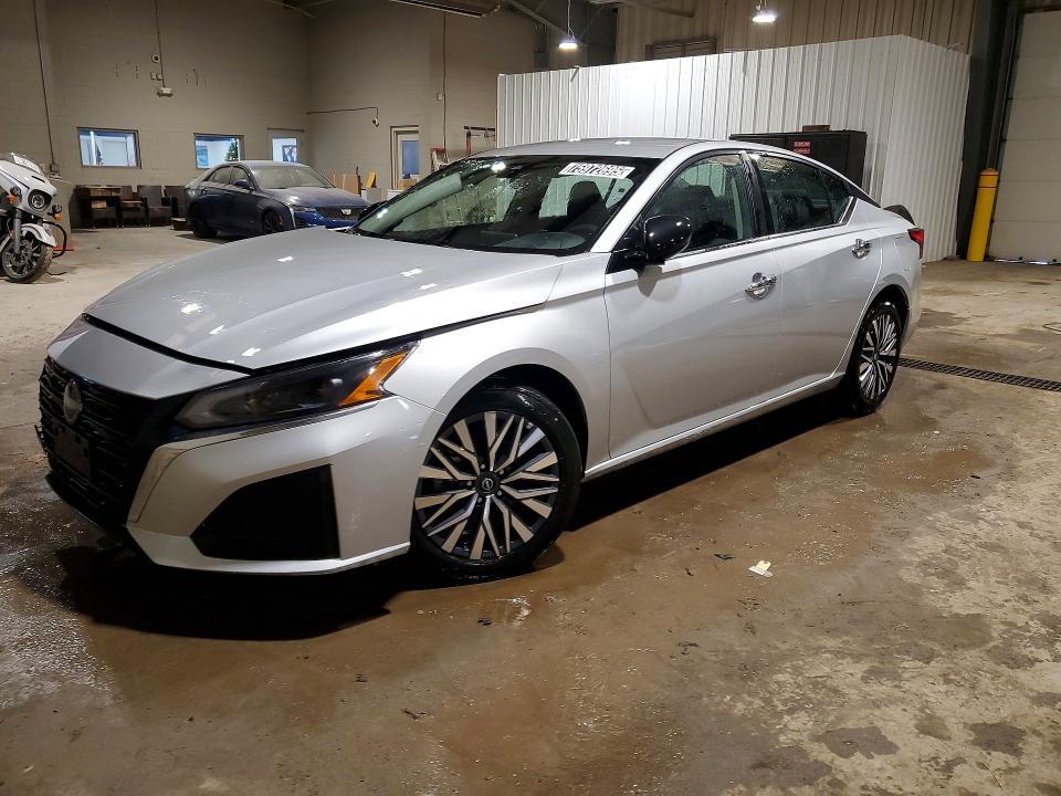 2024 Nissan Altima sv