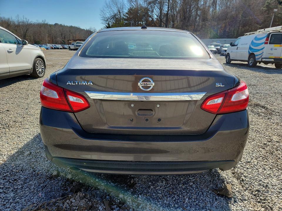 2017 Niss Altima 2.5
