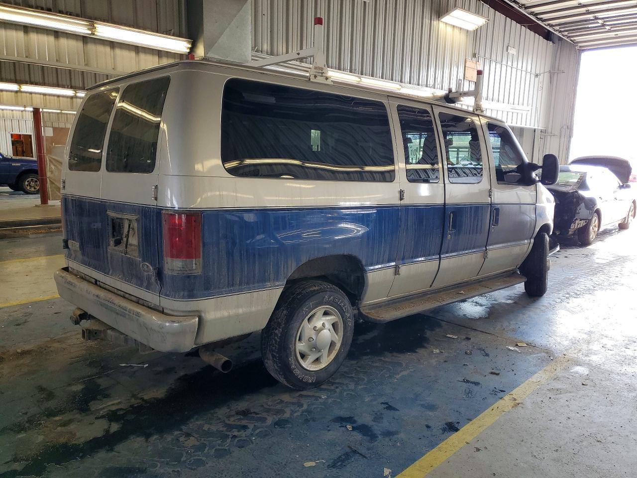 2012 Ford Econoline E350 Super Duty Wagon