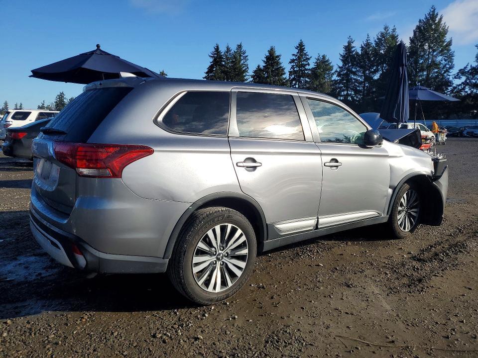 2020 Mitsubishi Outlander se