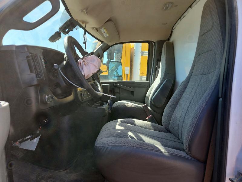 2024 Chev Rolet Express G4500 BOX Truck