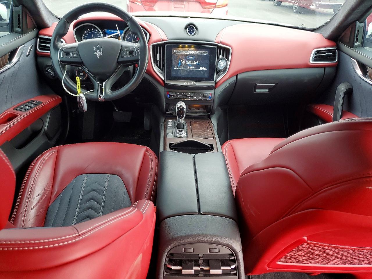 2017 Maserati Ghibli Luxury