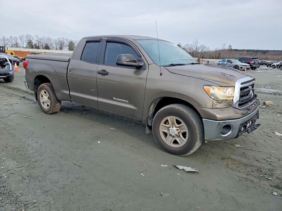 2013 Toyota Tundra Double cab SR5