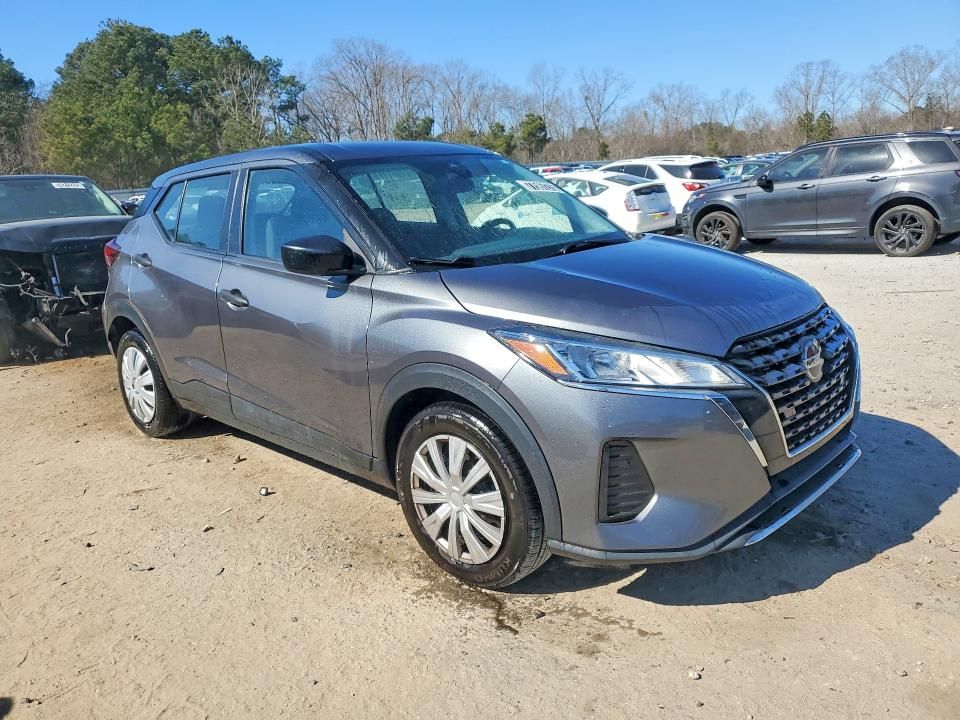 2021 Nissan Kicks s