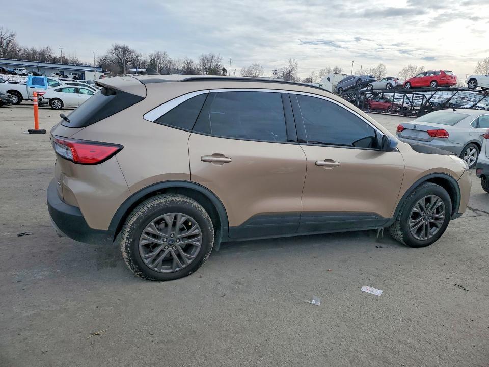 2021 Ford Escape sel