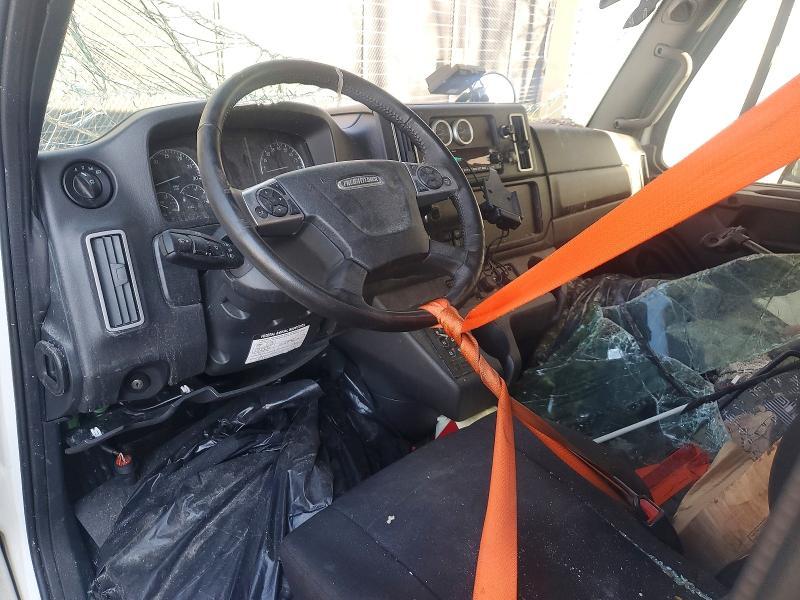 2024 Freightliner Business Class M2 BOX Truck