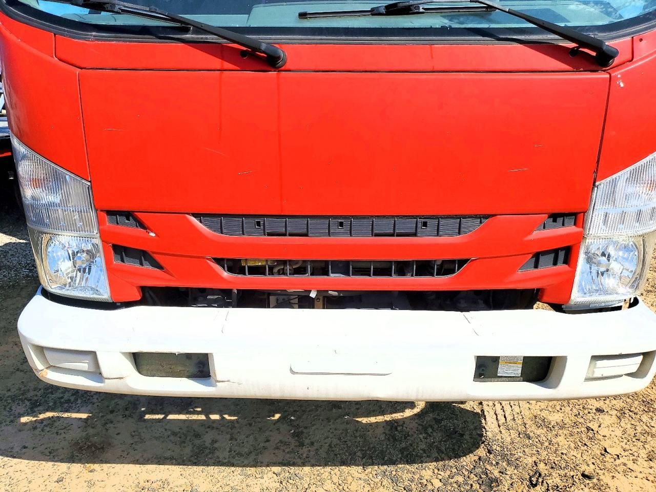 2019 Isuzu NRR BOX Truck
