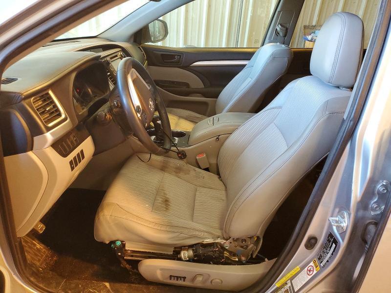 2016 Toyota Highlander le Plus