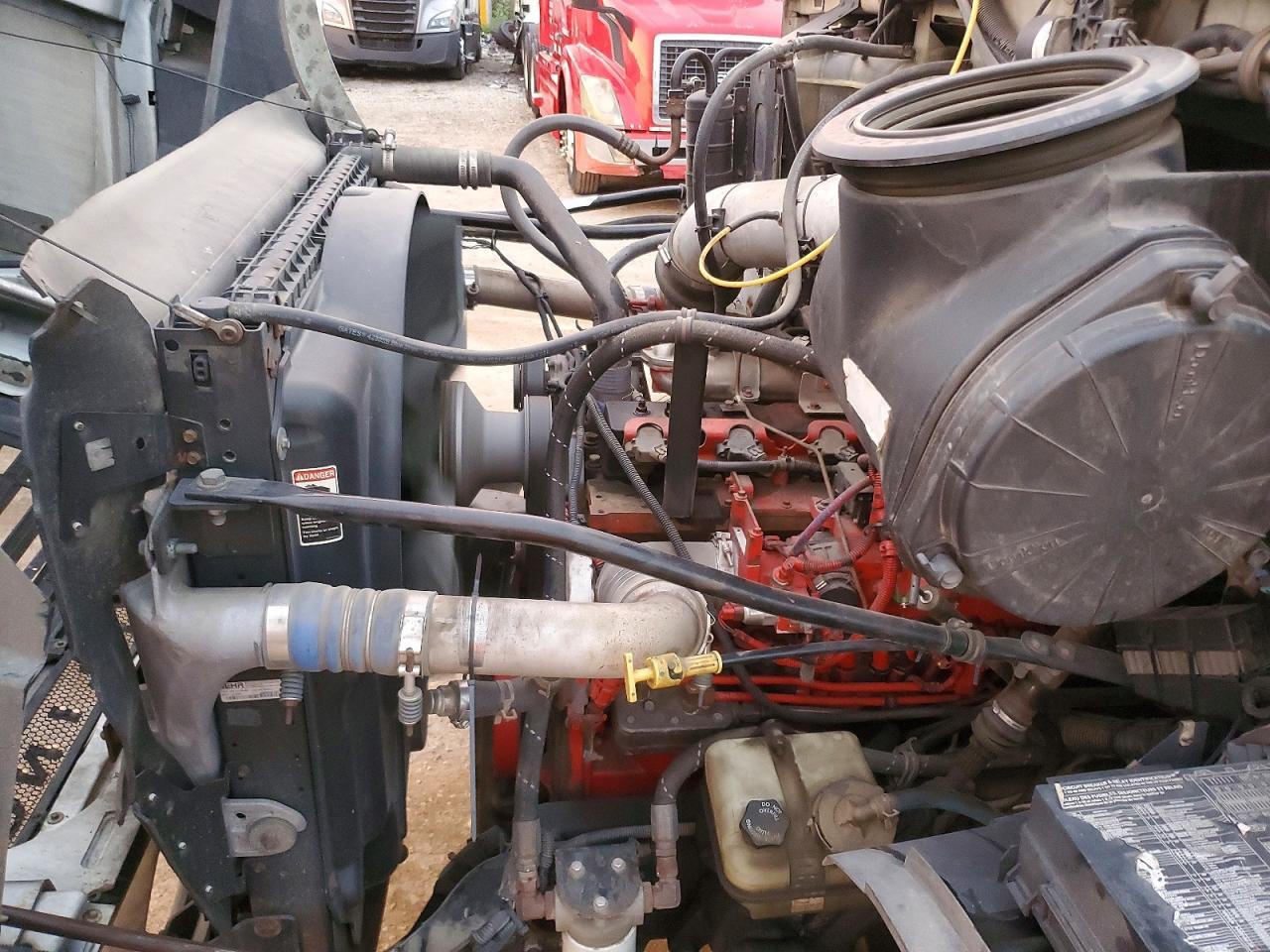 2009 Sterling L 8500