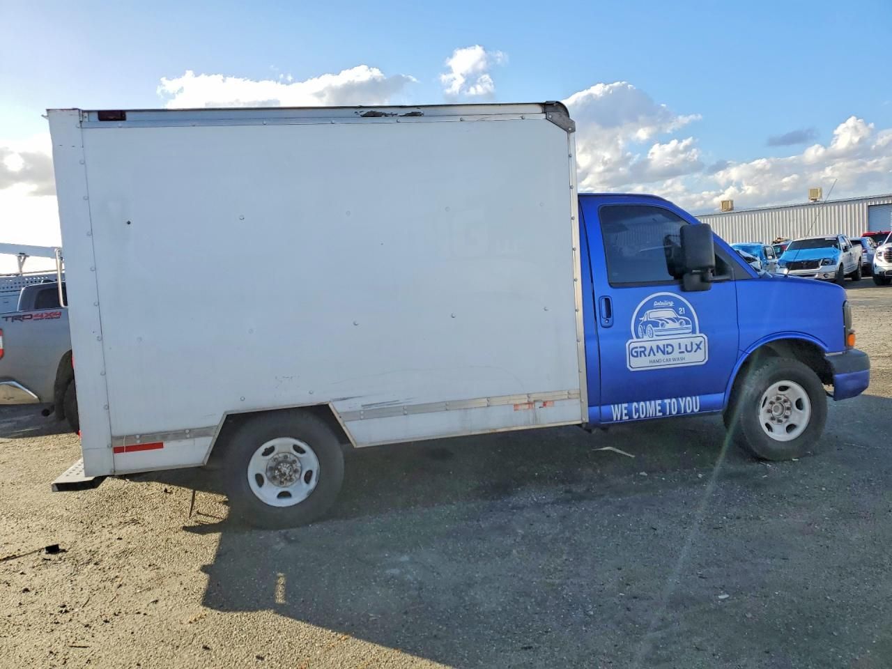 2003 GMC Savana Cutaway G3500