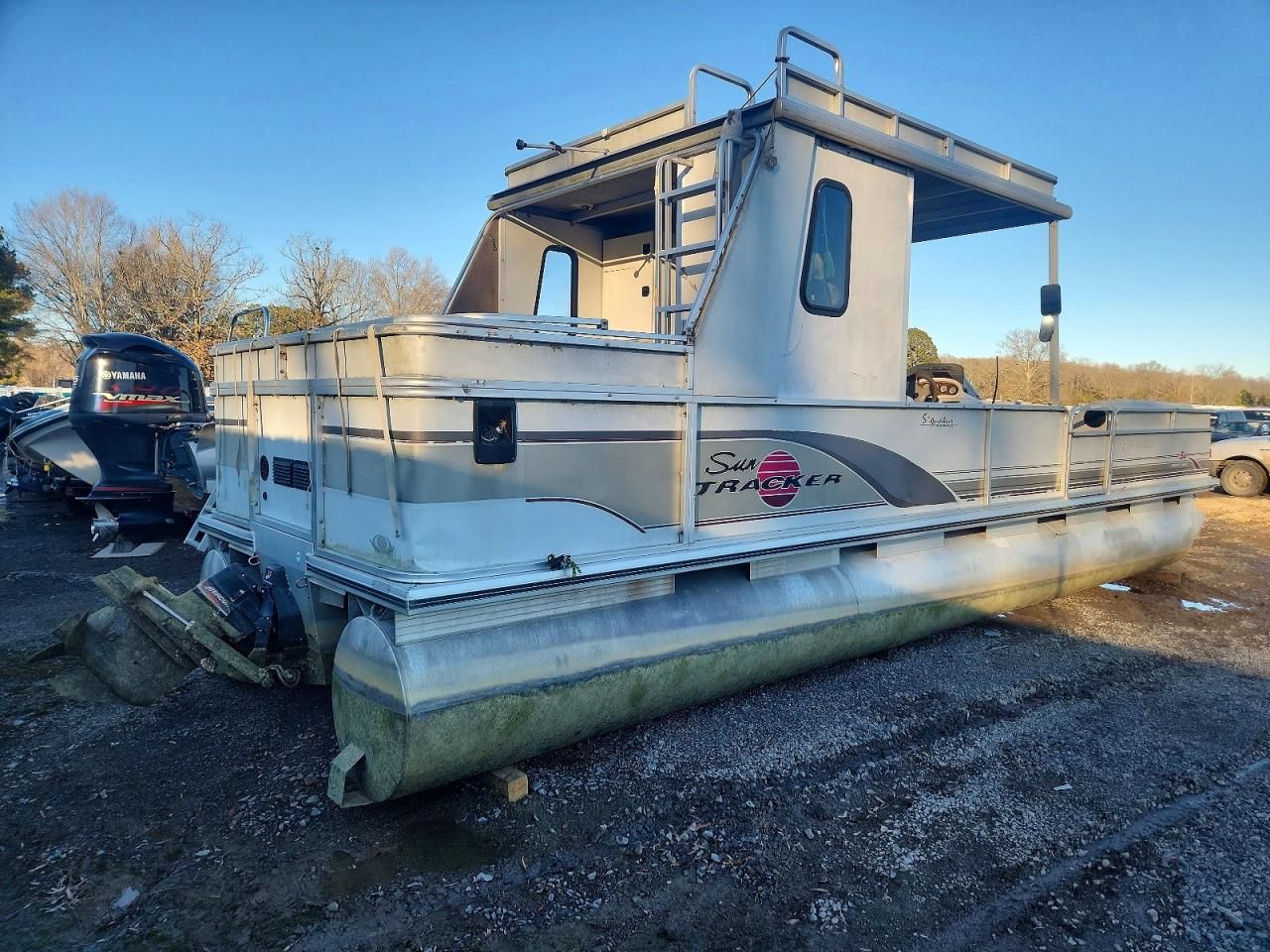 2002 Tracker Boat