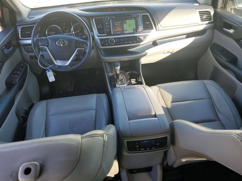 2018 Toyota Highlander se