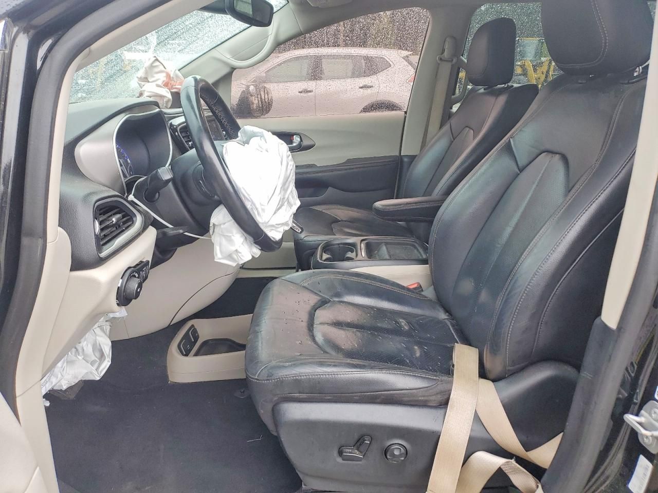 2020 Chrysler Pacifica Touring l