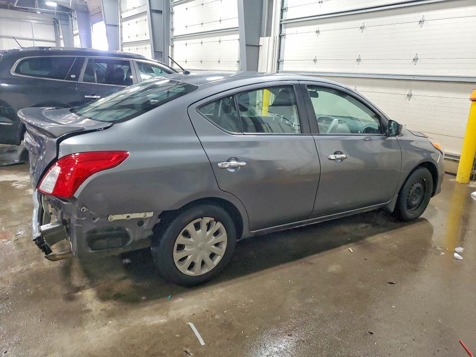 2017 Nissan Versa 1.6 sv