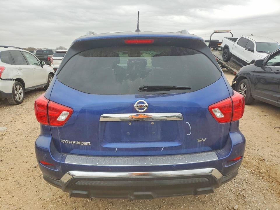 2018 Niss Pathfinder sv