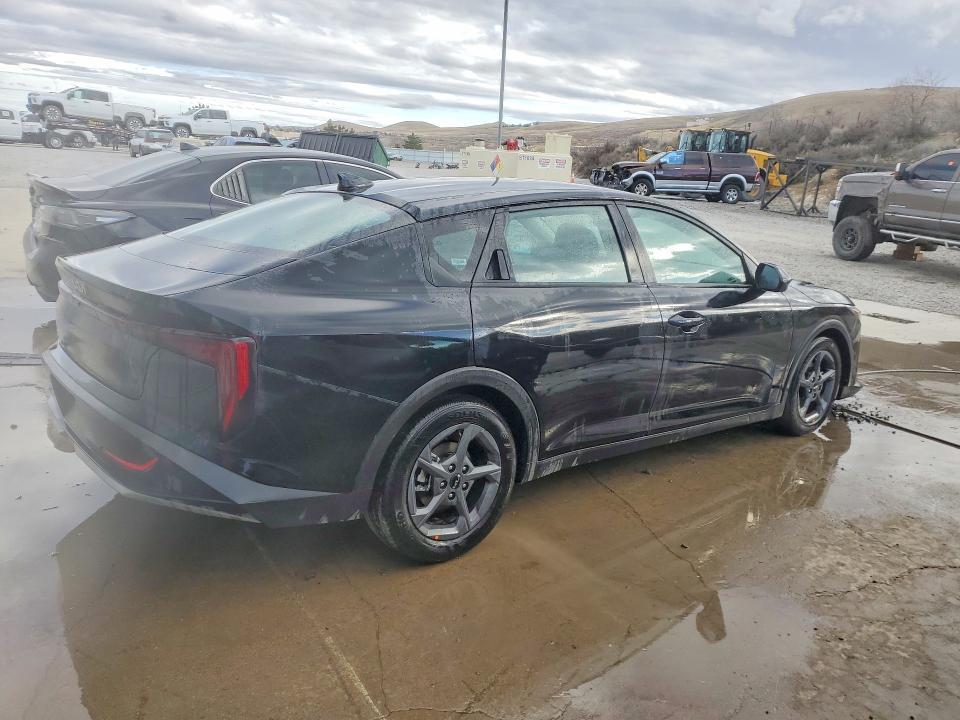 2025 KIA K4 lx