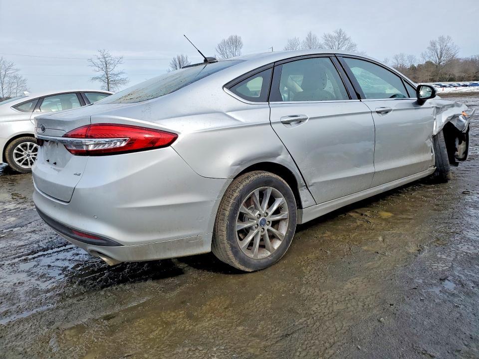 2017 Ford Fusion se
