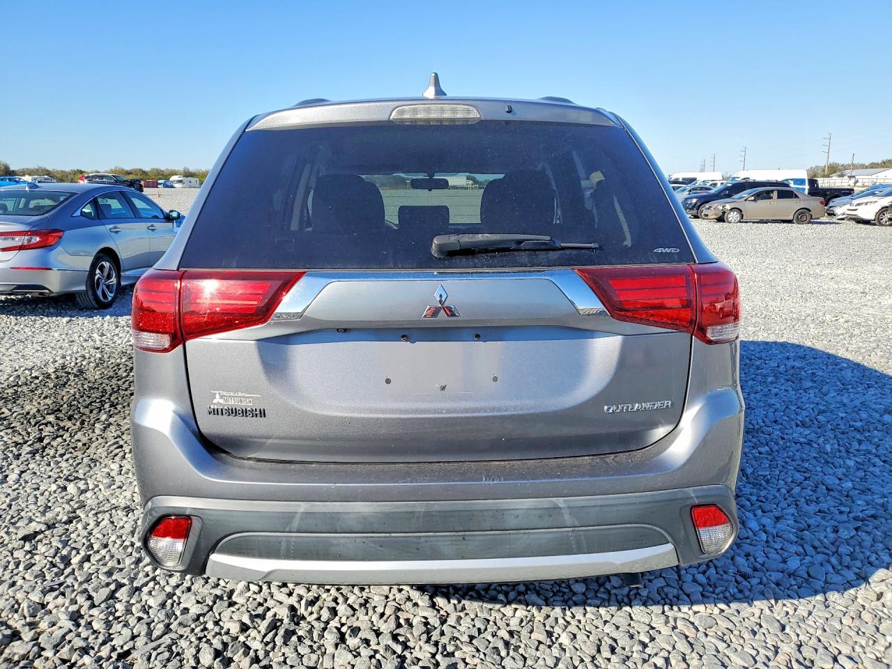 2018 Mitsubishi Outlander se