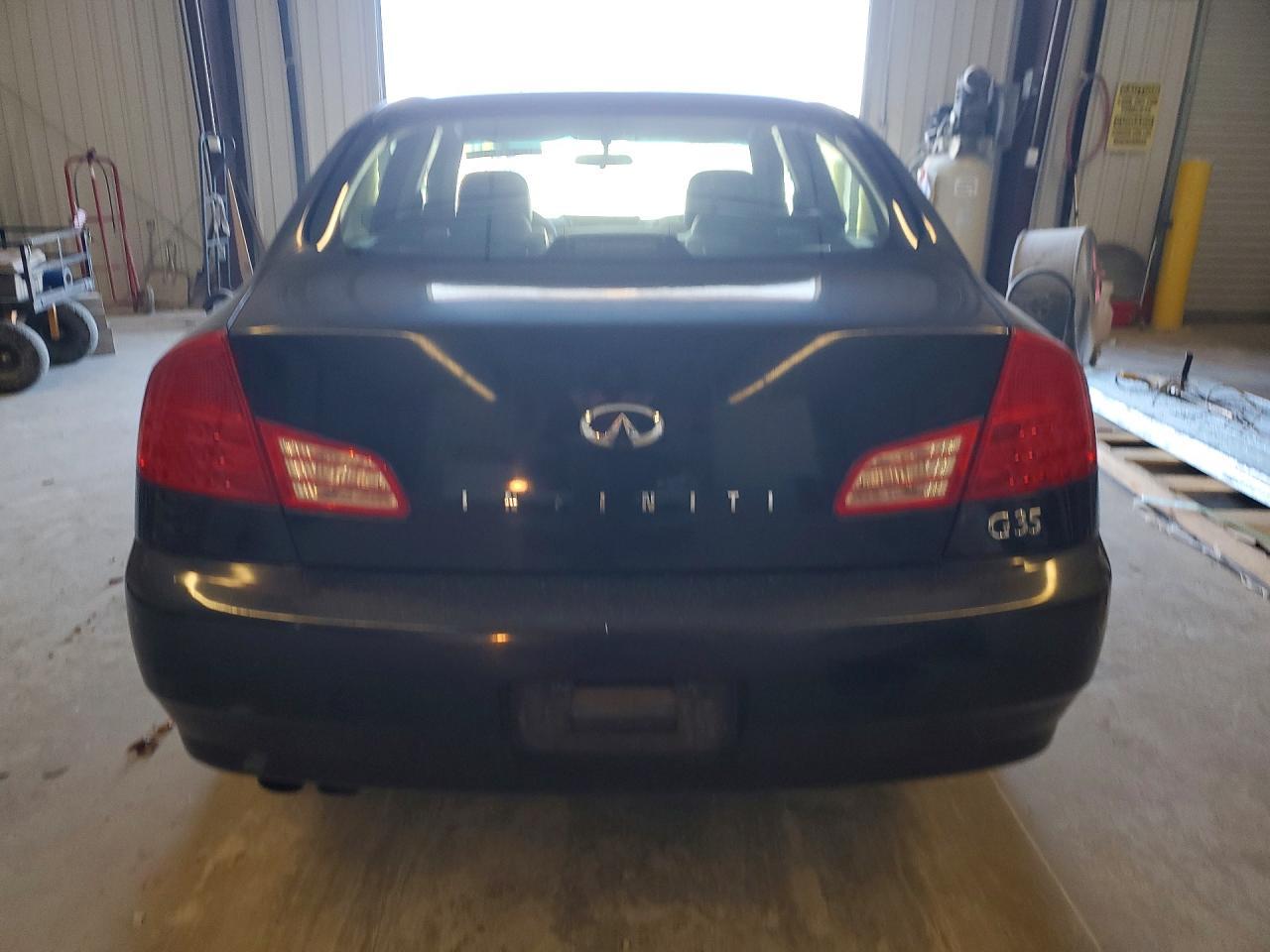 2003 Infiniti G35 Base