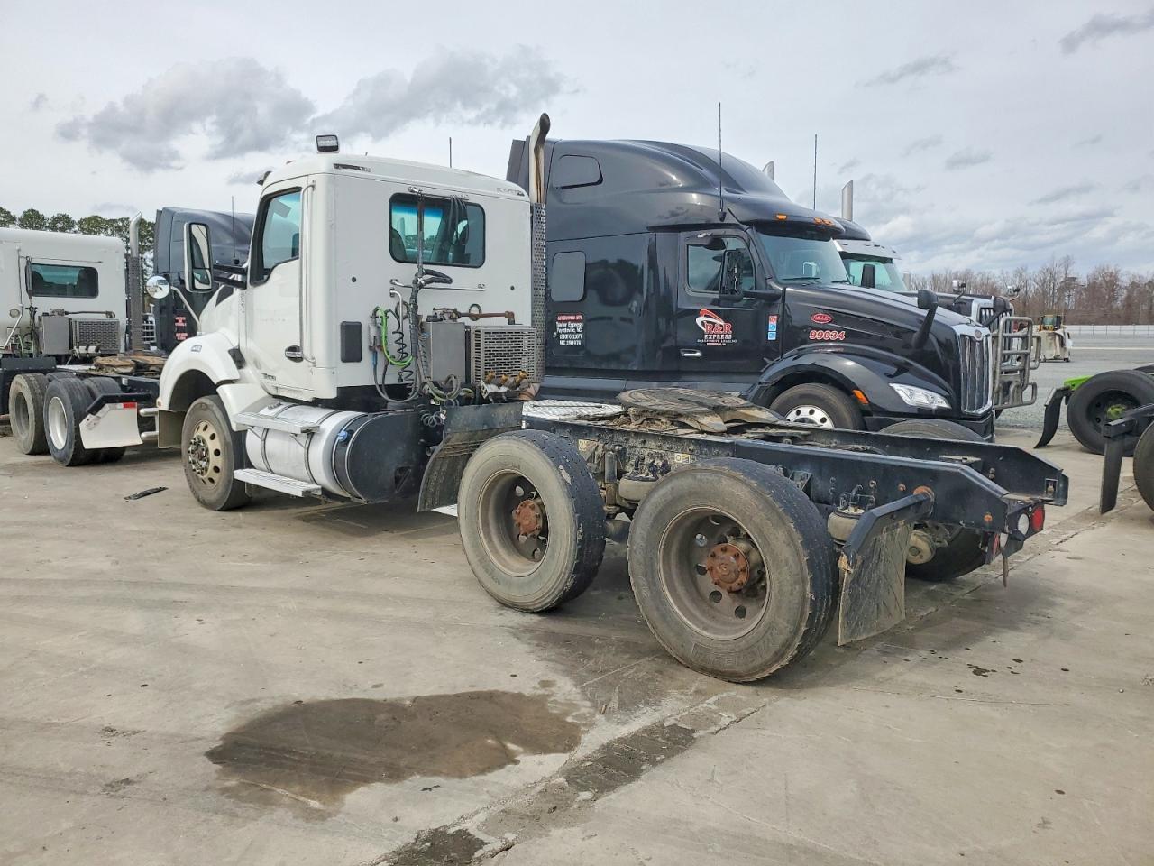 2020 Kenworth T880 Semi Truck