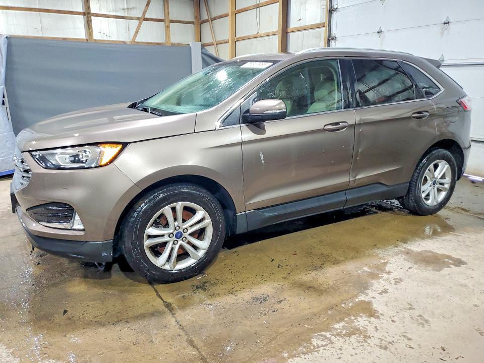 2019 Ford Edge sel