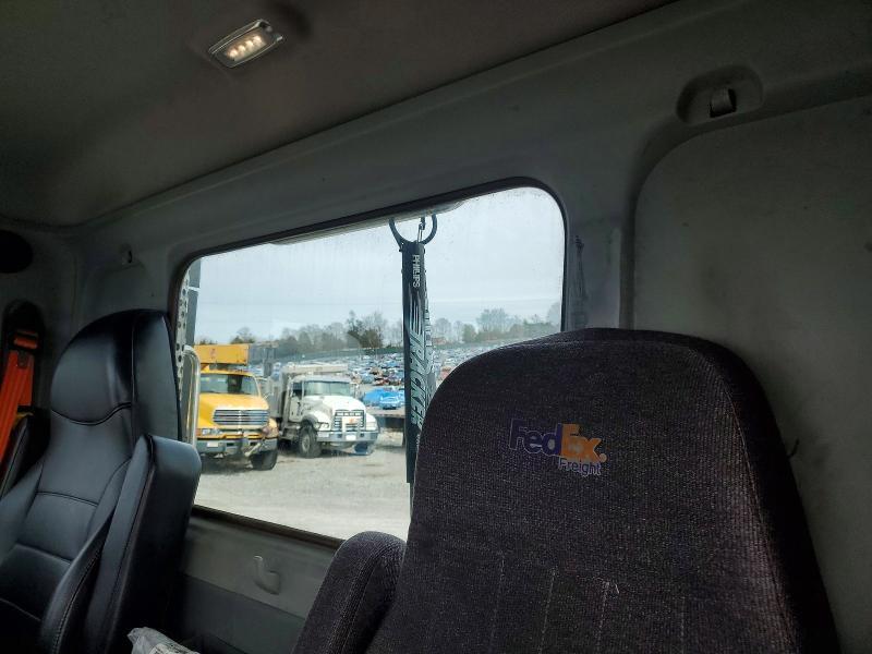 2019 Kenworth T680 Semi Truck