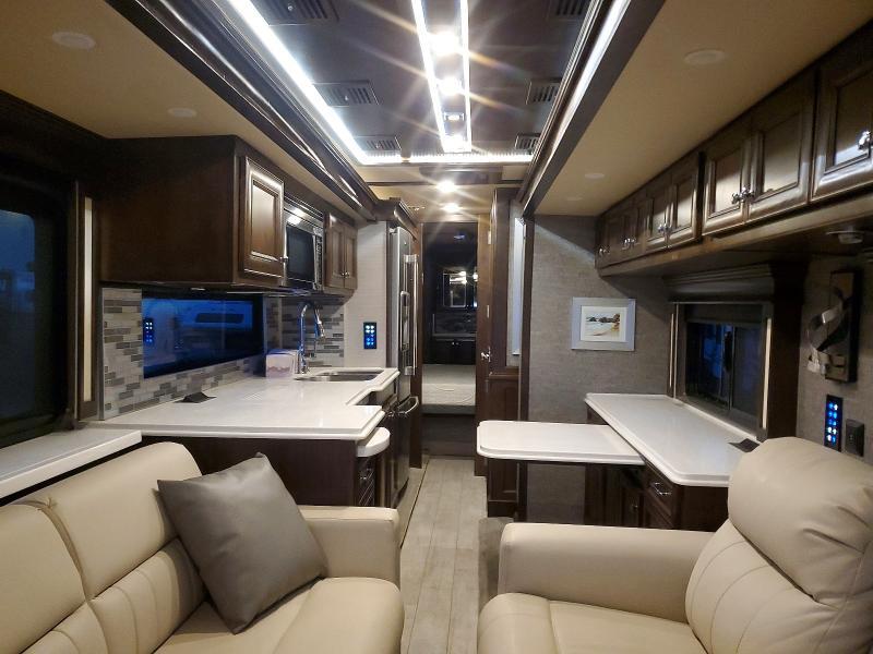 2020 Tiffin Phaeton RV