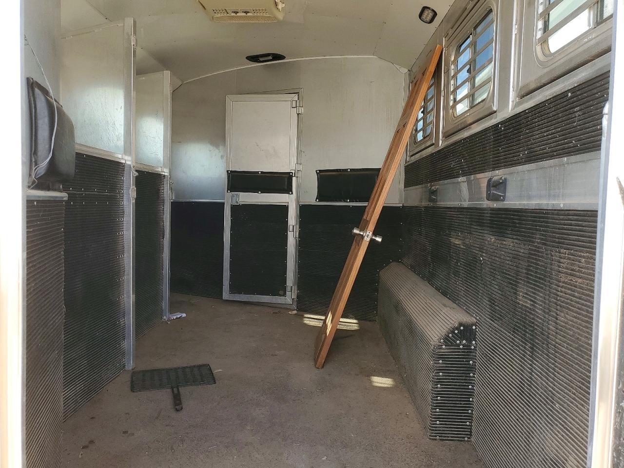 2007 Elite Trailer-Horse Trailer