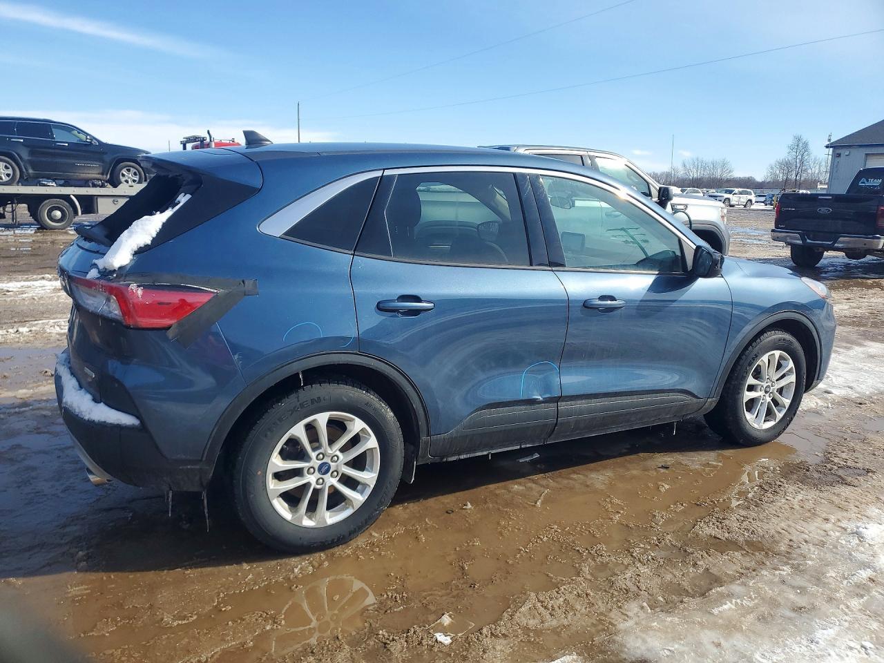 2020 Ford Escape se