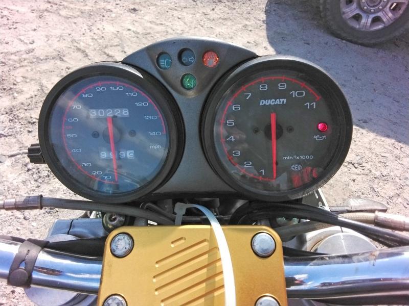 2001 Ducati M750