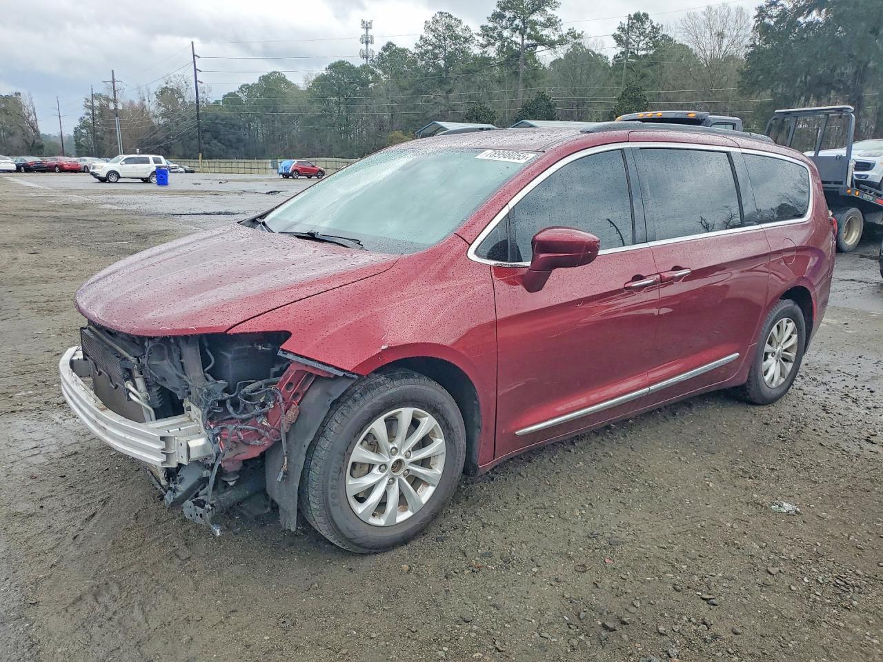 2017 Chrysler Pacifica Touring l