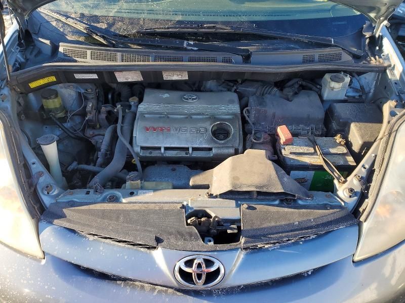 2006 Toyota Sienna le