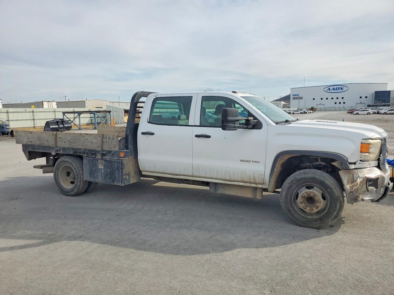 2015 GMC Sierra Flatbed Truck