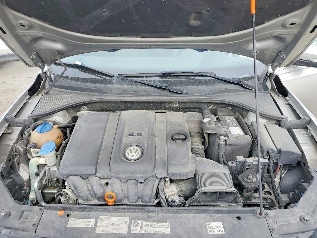 2013 Volkswagen Passat se