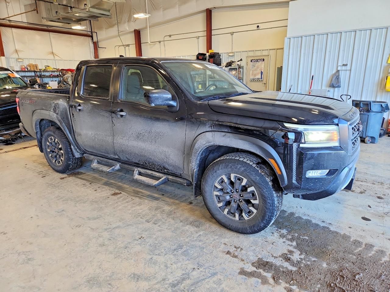 2023 Nissan Frontier s