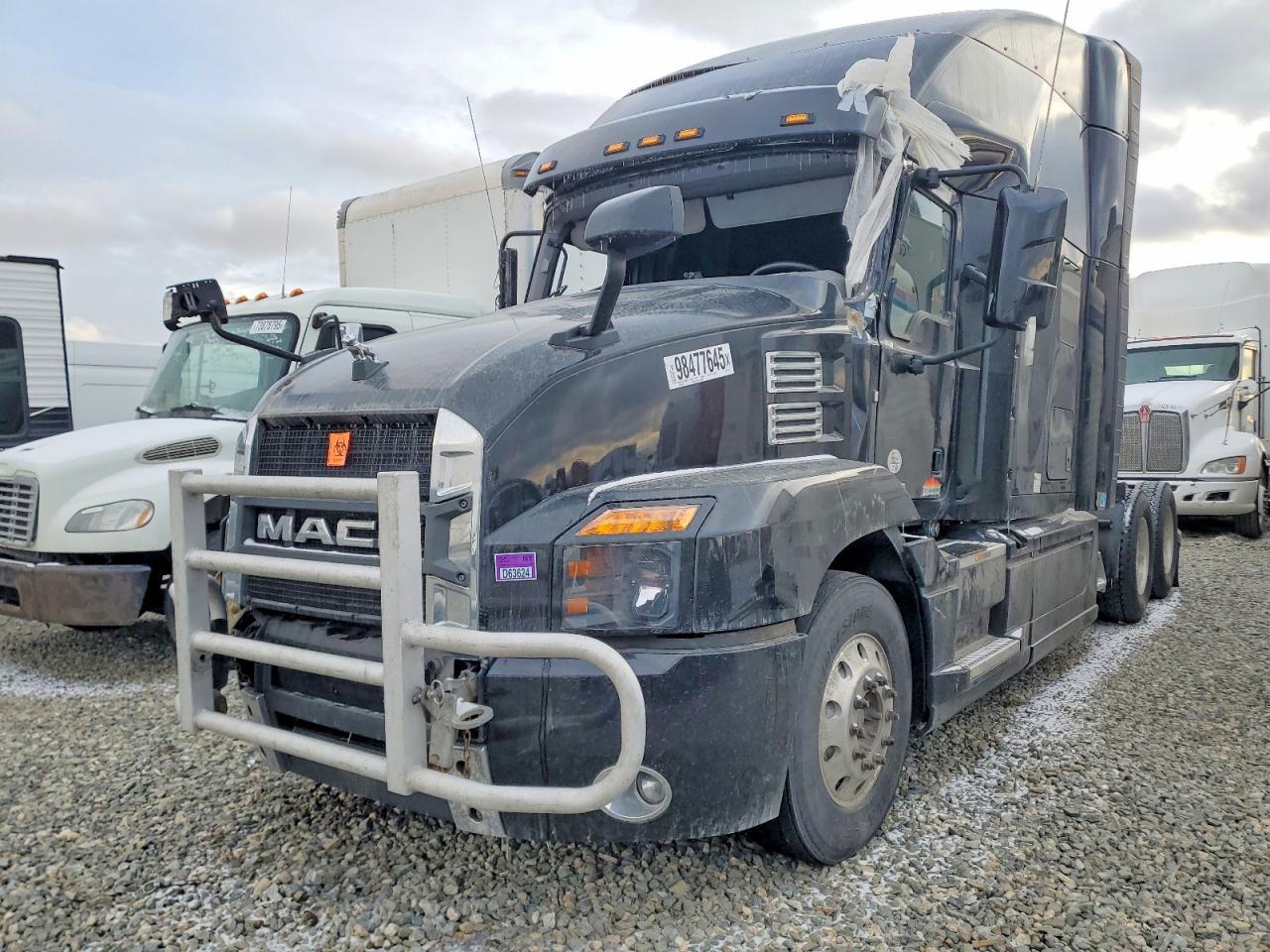 2022 Mack Anthem Semi Truck