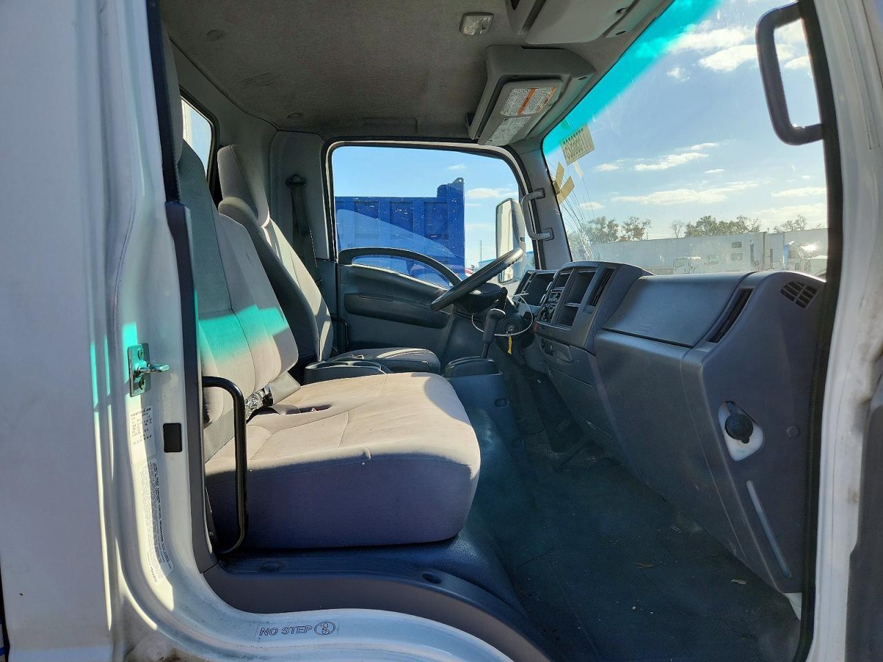 2019 Isuzu NQR BOX Truck