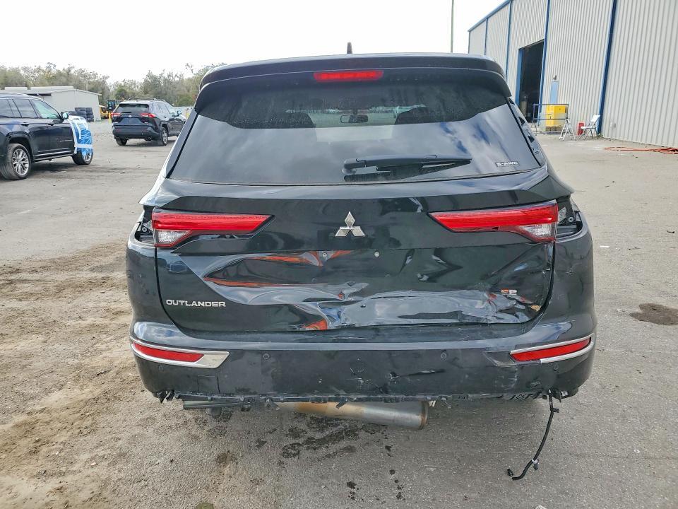 2022 Mitsubishi Outlander se