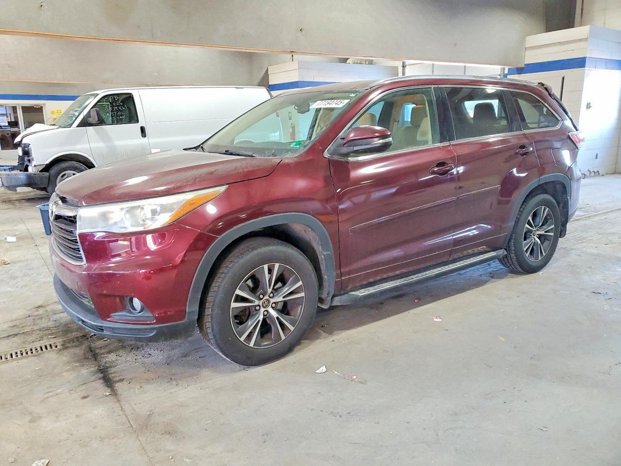 2016 Toyota Highlander xle