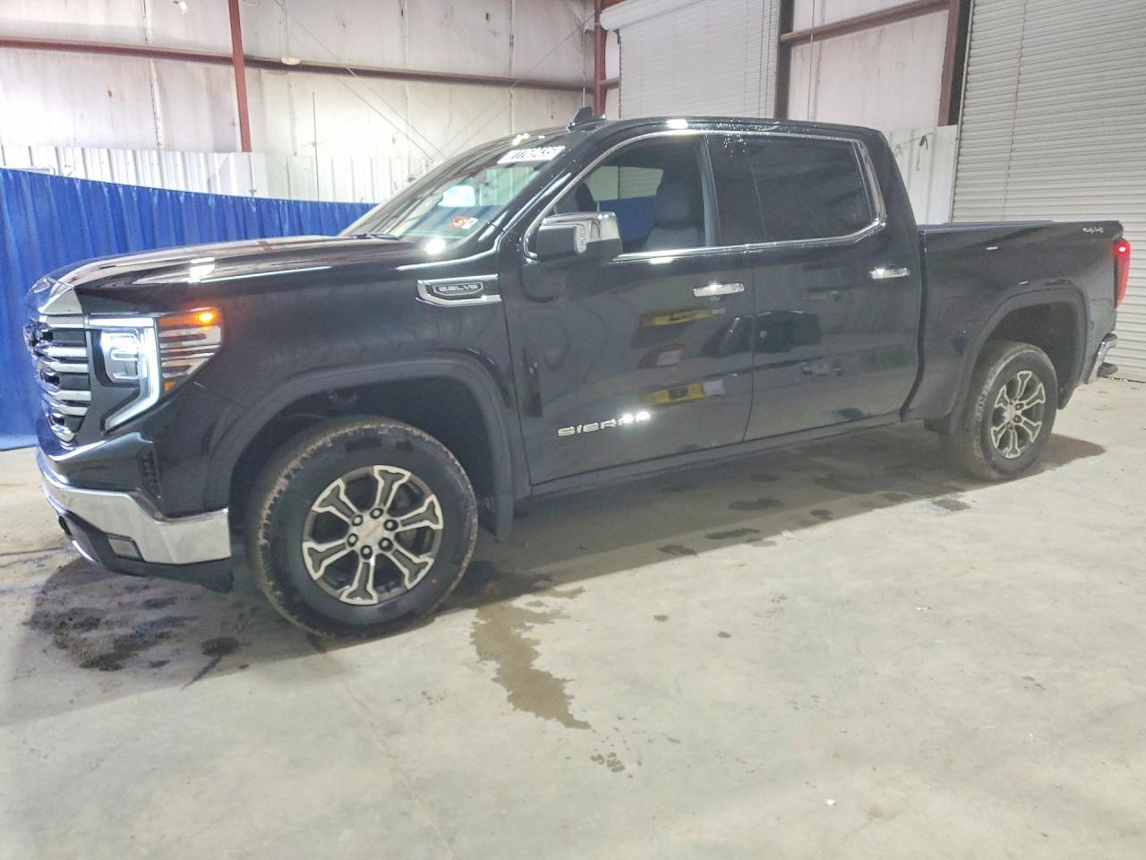 2026 GMC Sierra K1500 slt