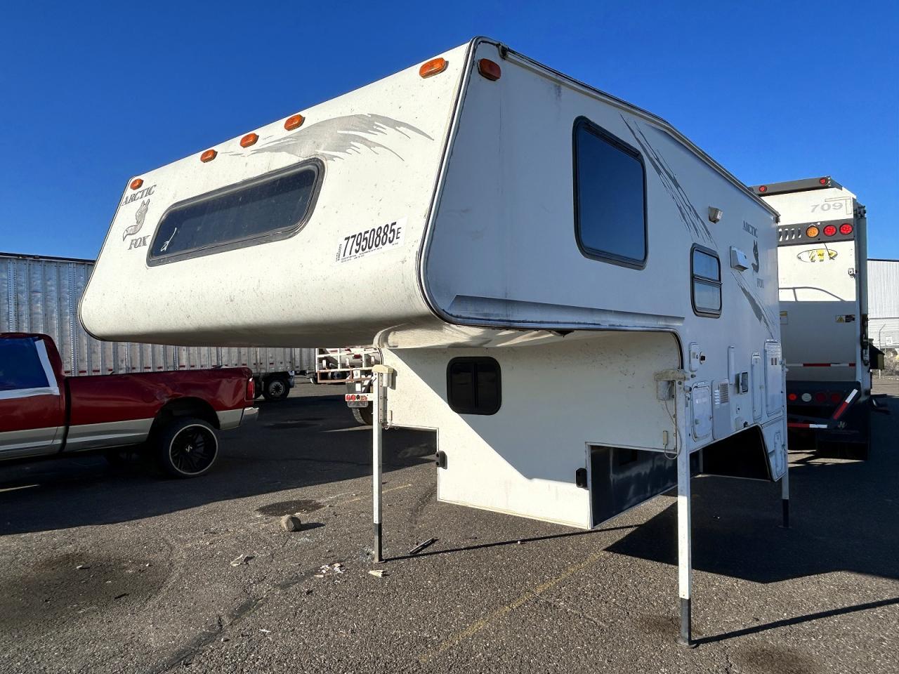 2002 Arctic Fox Camper