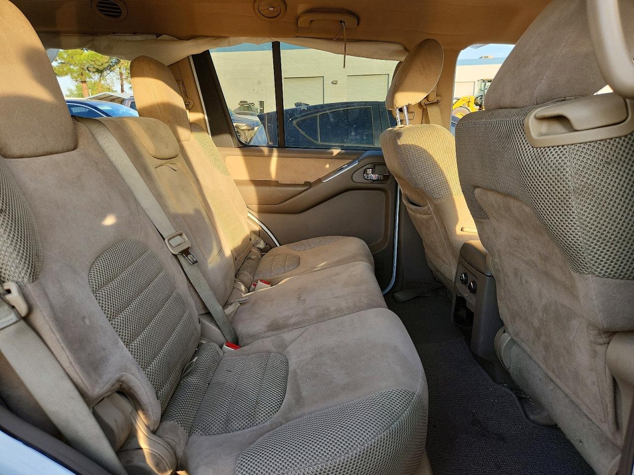 2012 Nissan Pathfinder s