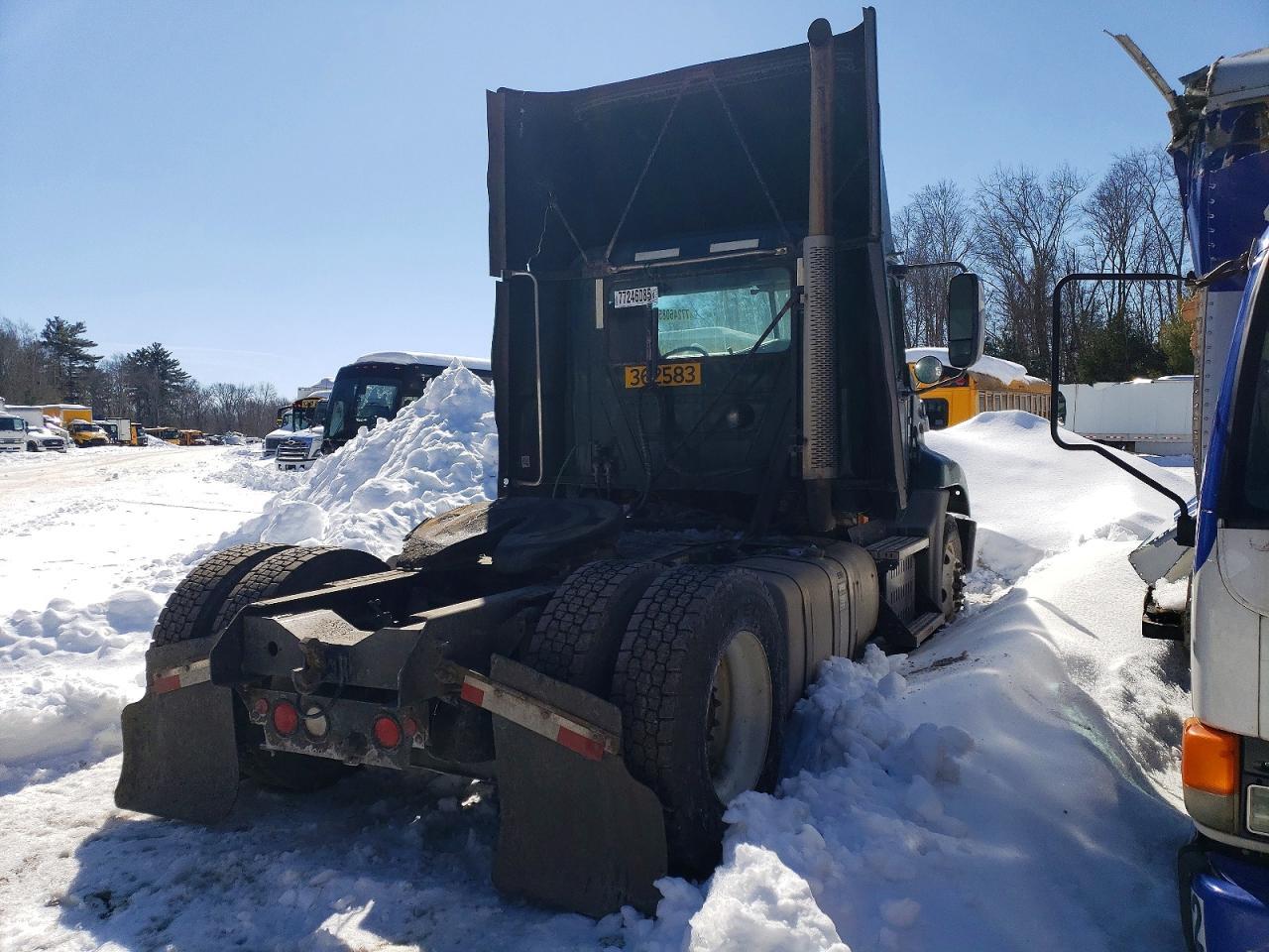 2017 Mack CXU613 Semi Truck