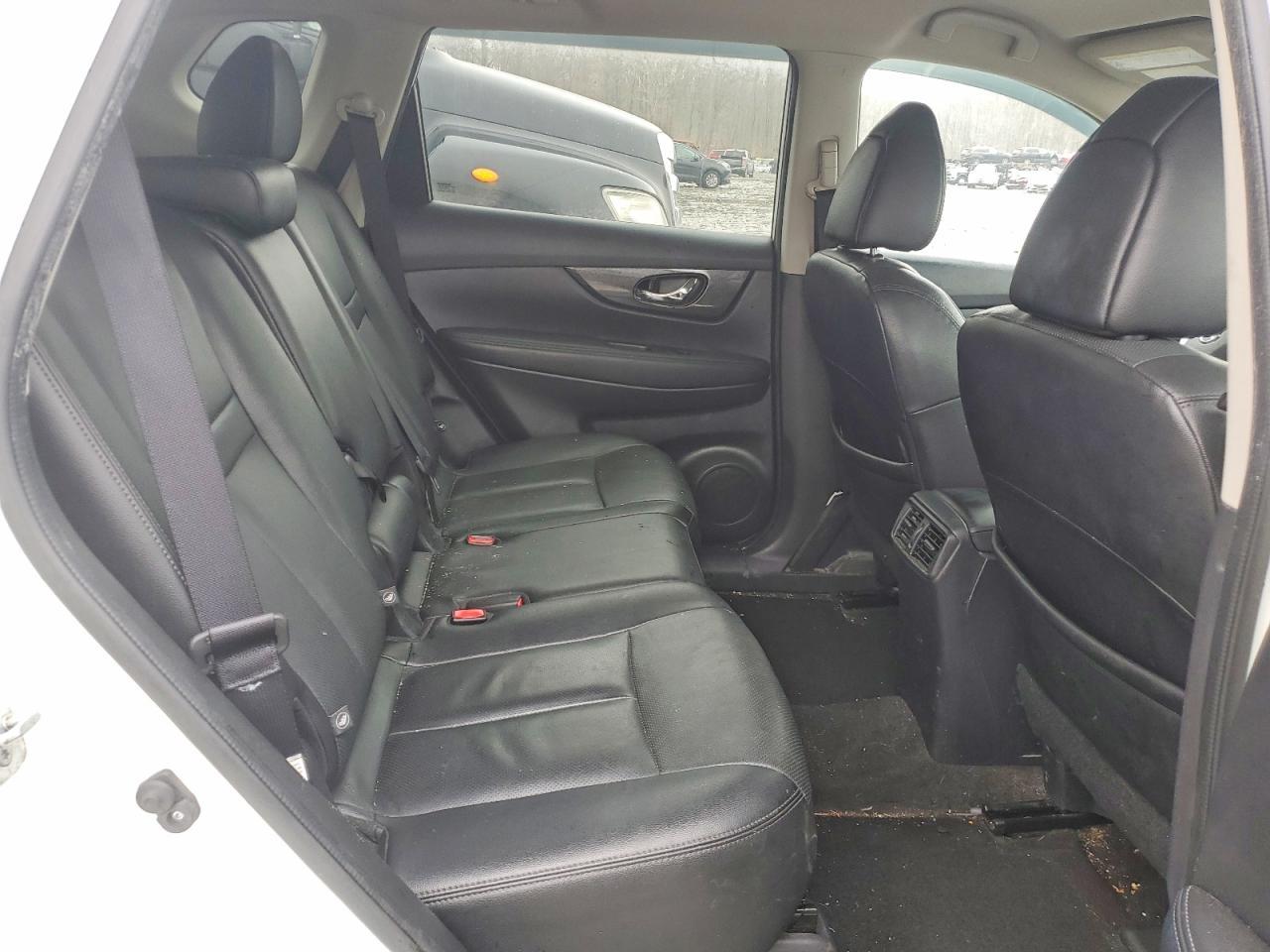 2016 Nissan Rogue s
