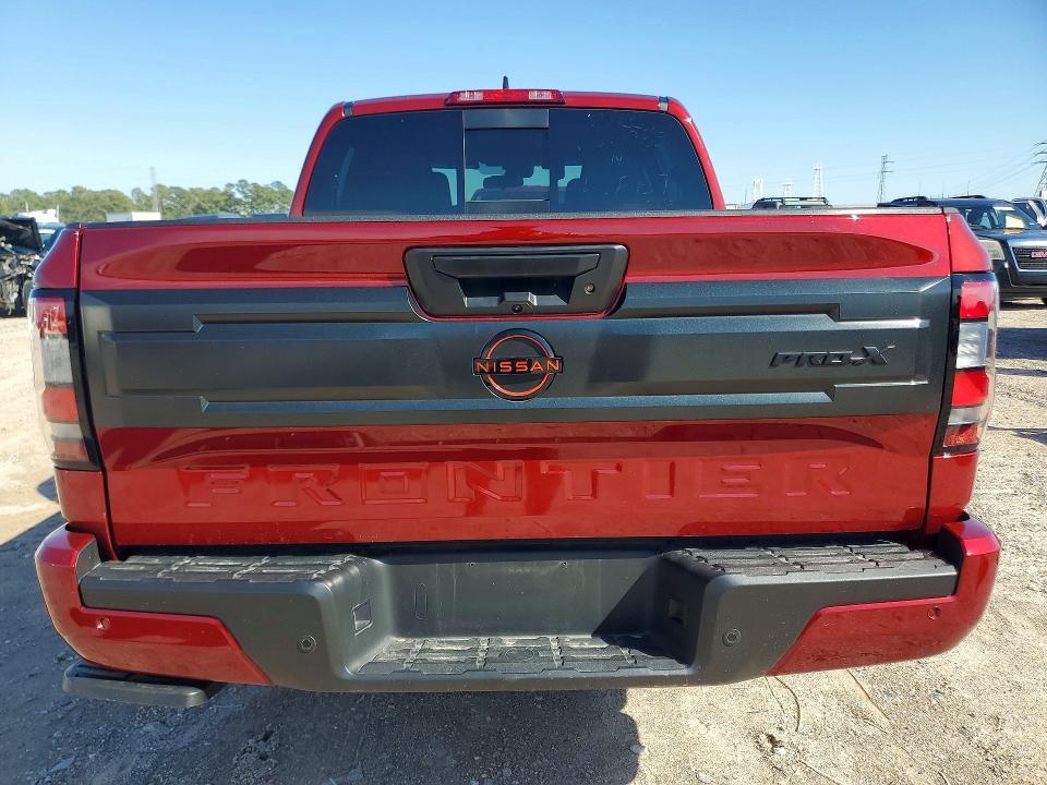 2025 Nissan Frontier s