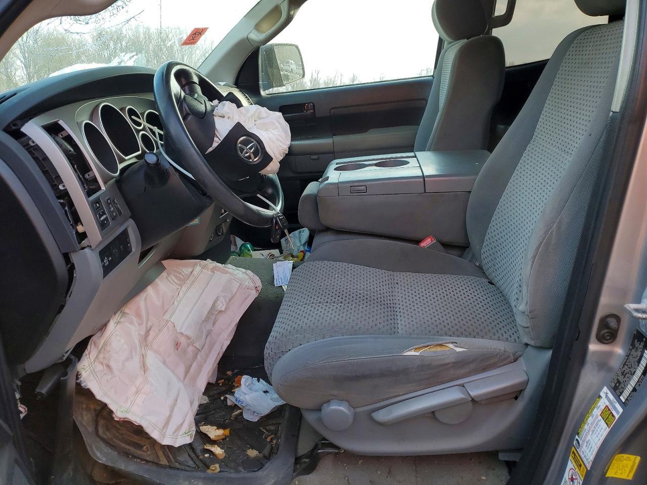 2011 Toyota Tundra Double cab SR5