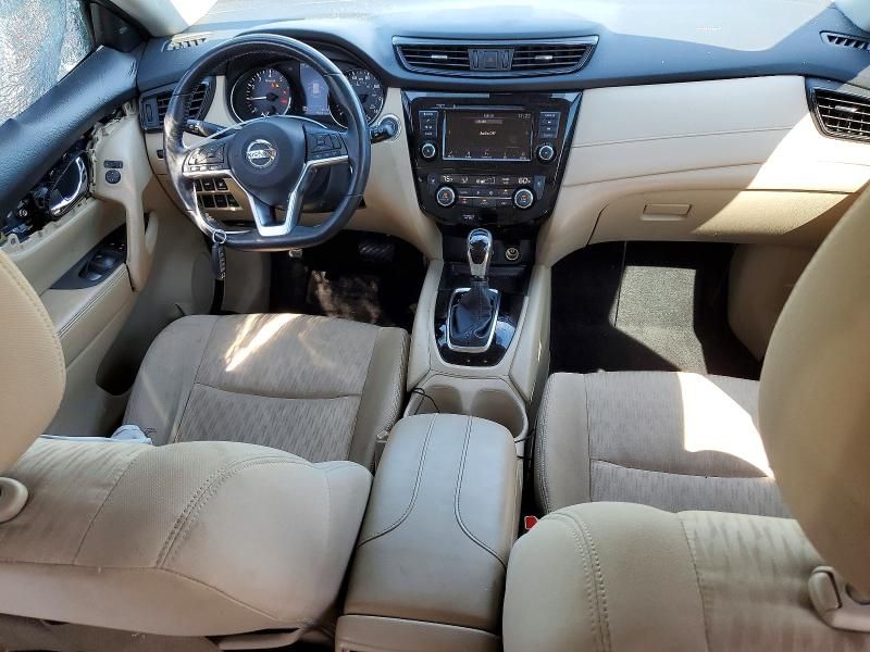 2020 Nissan Rogue sv