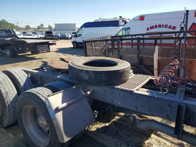 2002 Kenworth T800 Semi Truck