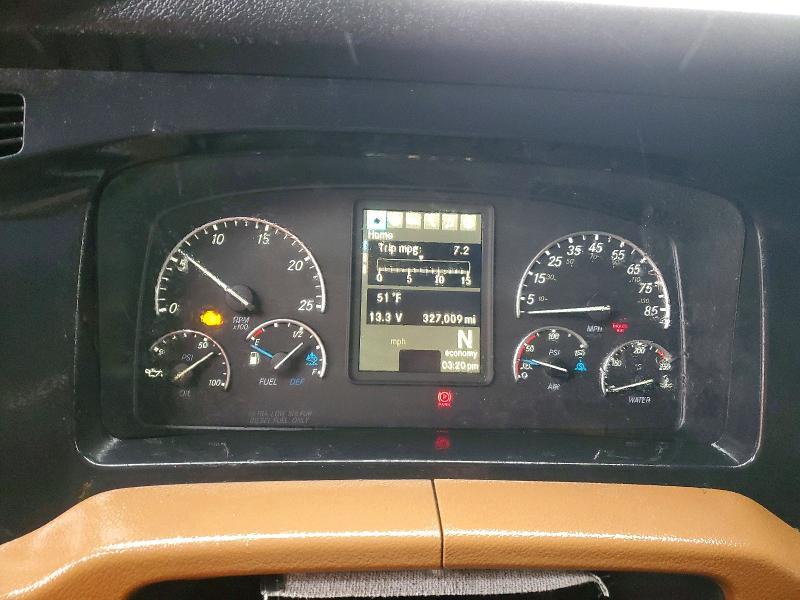 2019 Freigliner 2019 Freightliner Cascadia 126 Semi Truck